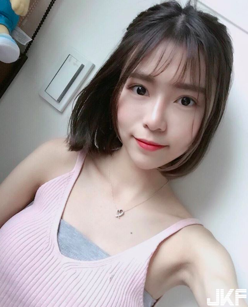 IG美妝老闆娘辣翻！床上分享「火辣側乳刺青」，「白嫩美膚」網友全暴動！