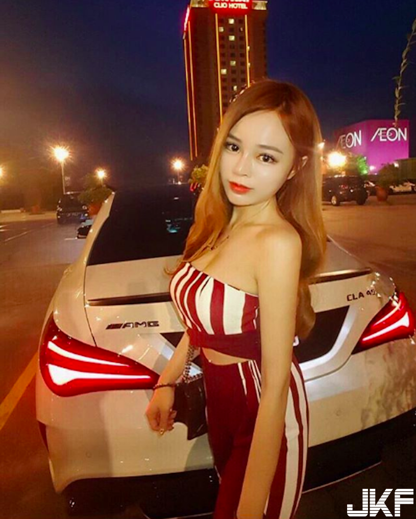 滿滿氣質！「白皙長腿妹」美乳視角超火辣&#8230; 甜美的「極品外型」高顏值讓人戀愛！