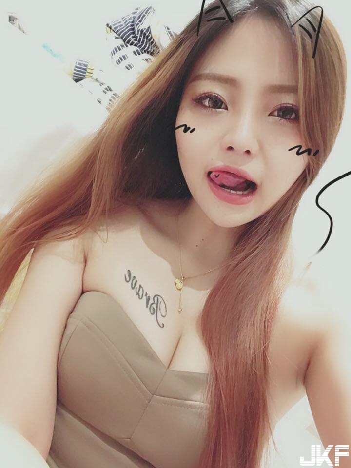 【女郎招待所】台灣第一狂人「羽沫」直接胸貼上陣直播！雪白大Ｅ奶鏡頭前晃好晃滿！ &#8230;