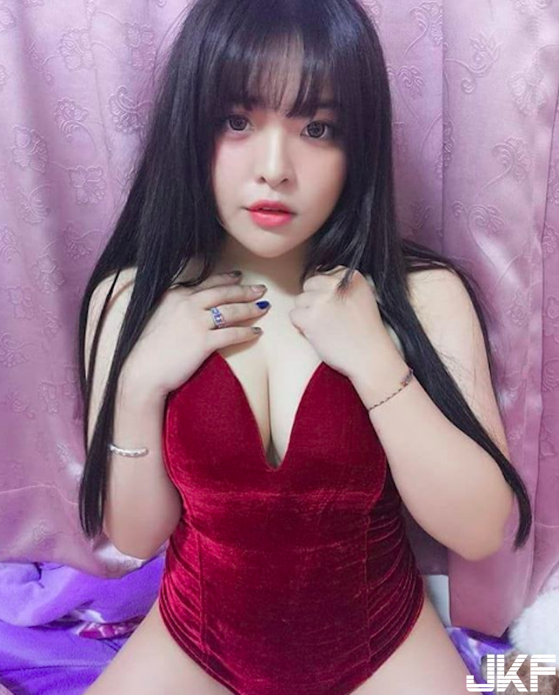 這種 play 可以嗎！超肉食「美乳模特兒」帳號尺度無極限，「邪惡畫面」螢幕都要 in 啦！