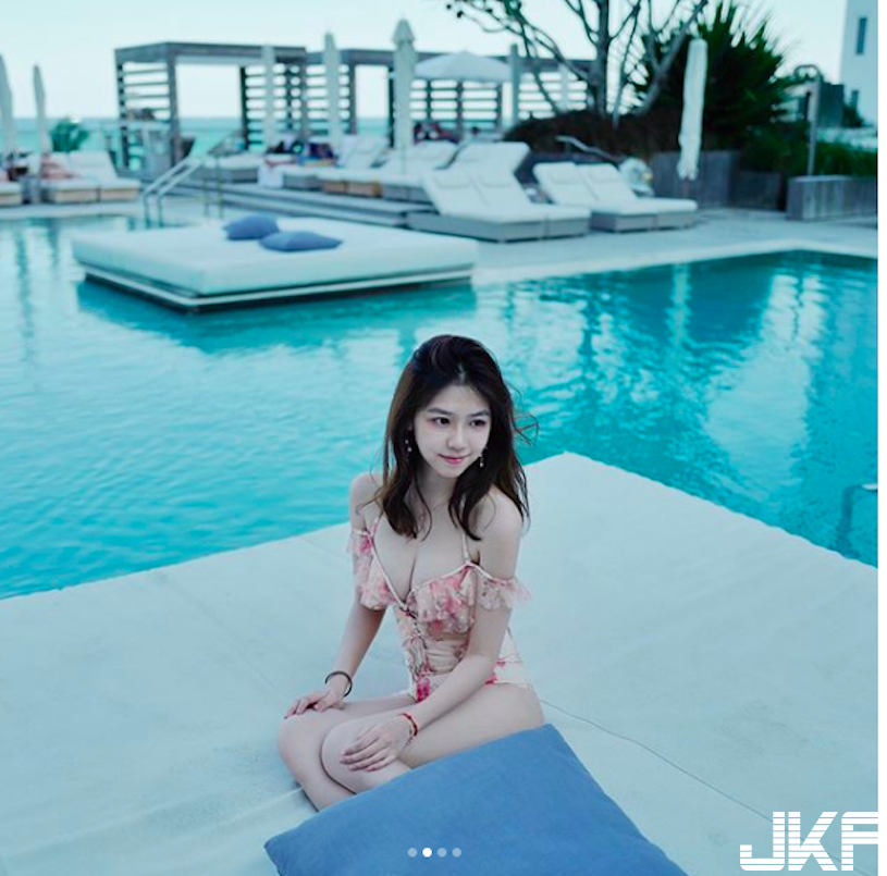氣質正妹海邊展現「深V美乳」，隱乳系好身材讓人看暈了！