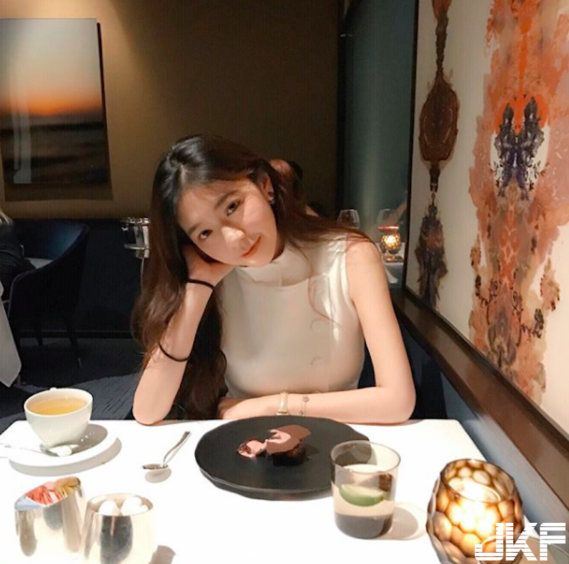 氣質正妹海邊展現「深V美乳」，隱乳系好身材讓人看暈了！