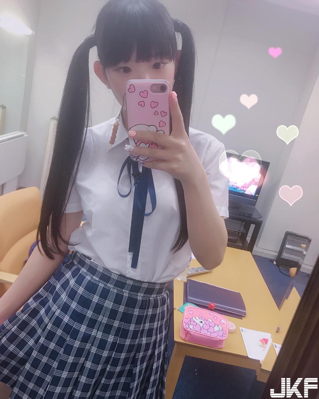 蘿莉控看過來！唯一合法的「巨乳蘿莉」存在本身就是犯罪，童顏加上超激豪乳太犯規！