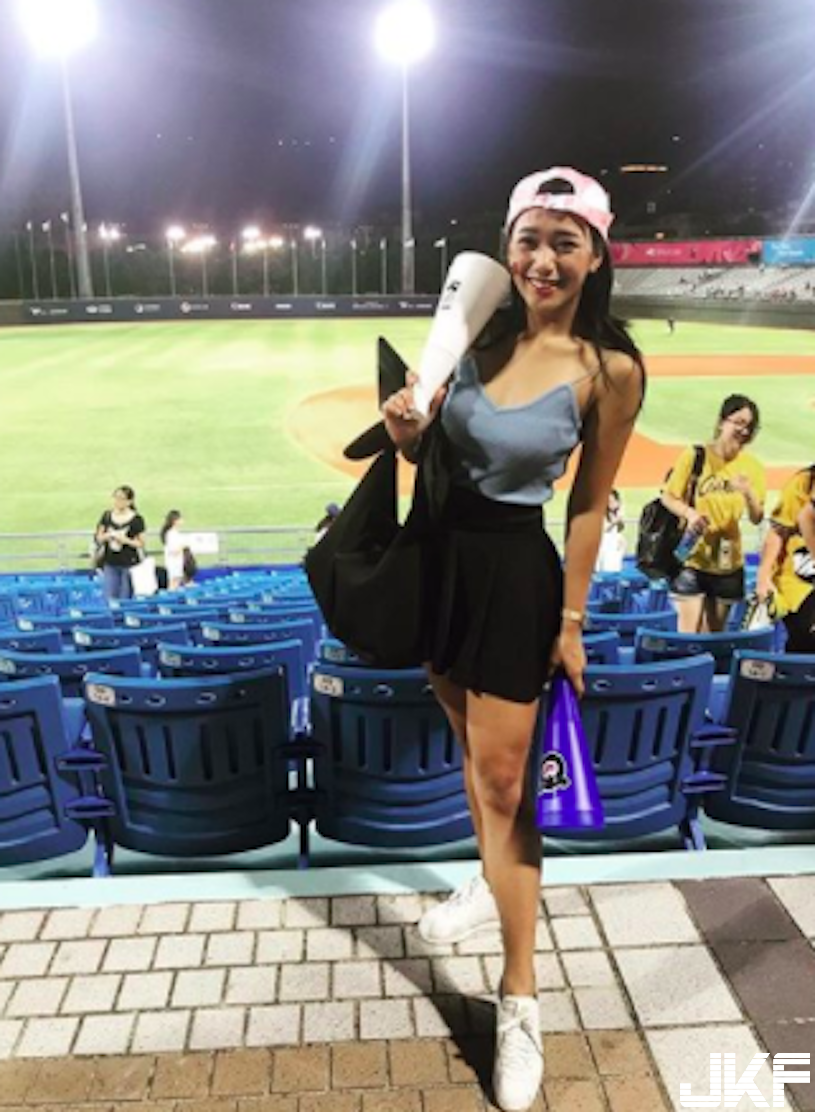戀愛啦！「Lamigo正妹」球季以外也辣翻，「性感蜜大腿」讓人一秒就戀愛！