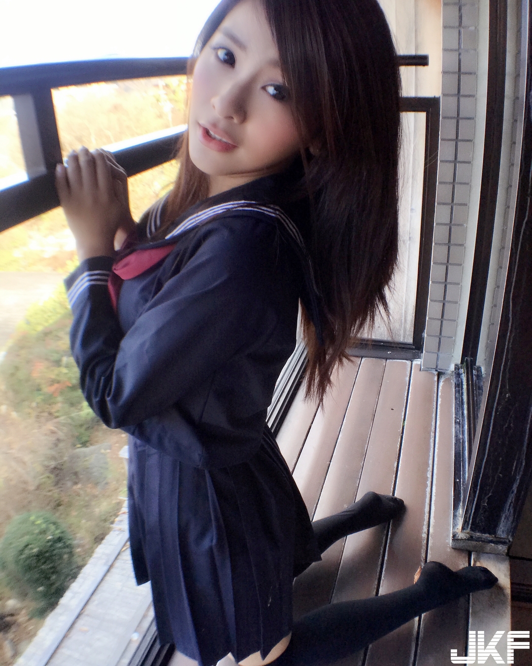 前空姐「美乳正妹」奶量滿滿　保守制服脫下是「超爆乳」身材！