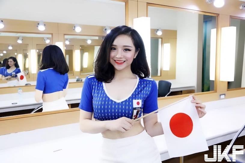 贏球就露奶了！世足爆乳正妹好騷，「惹火巨乳身材」越看越熱血啊！