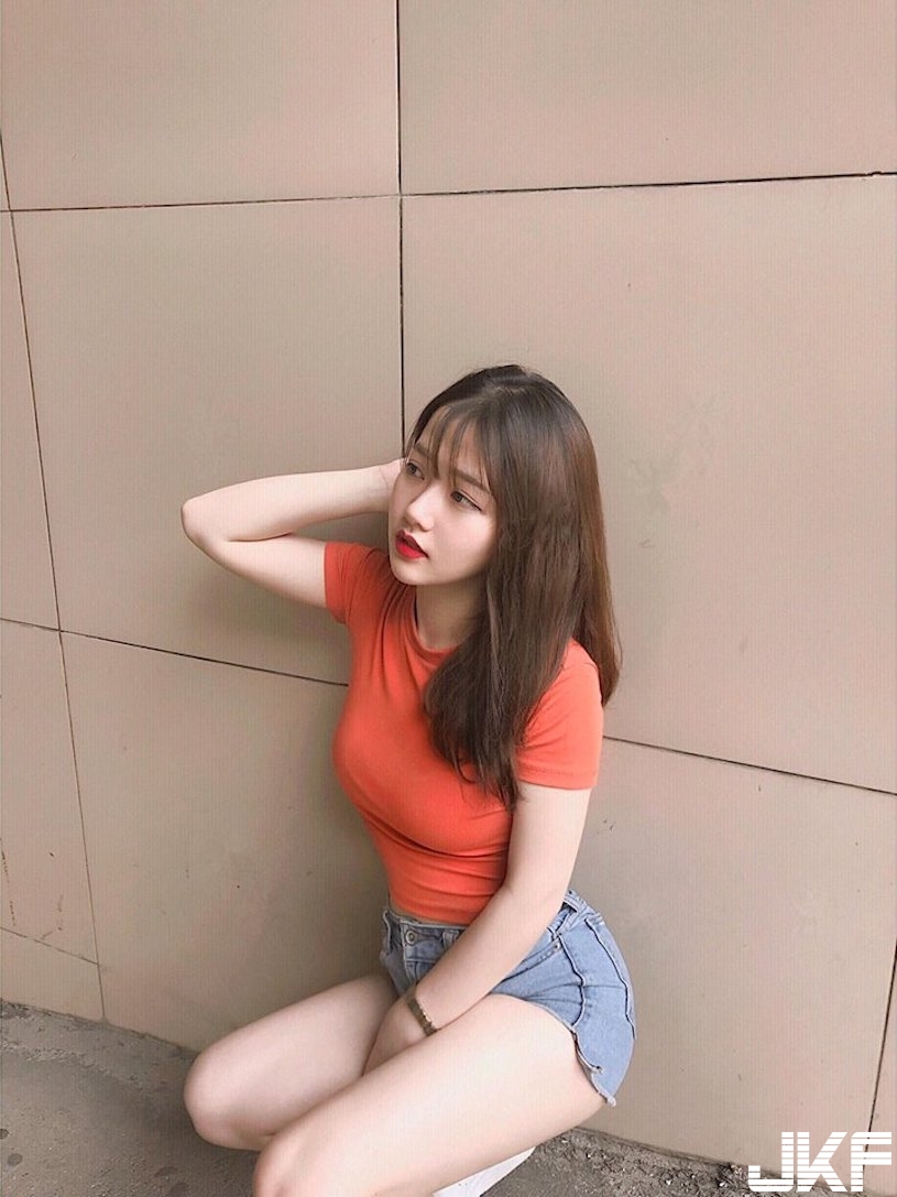 健身房遇到小隻馬正妹！「渾圓美乳」超養眼，想立刻表白了！
