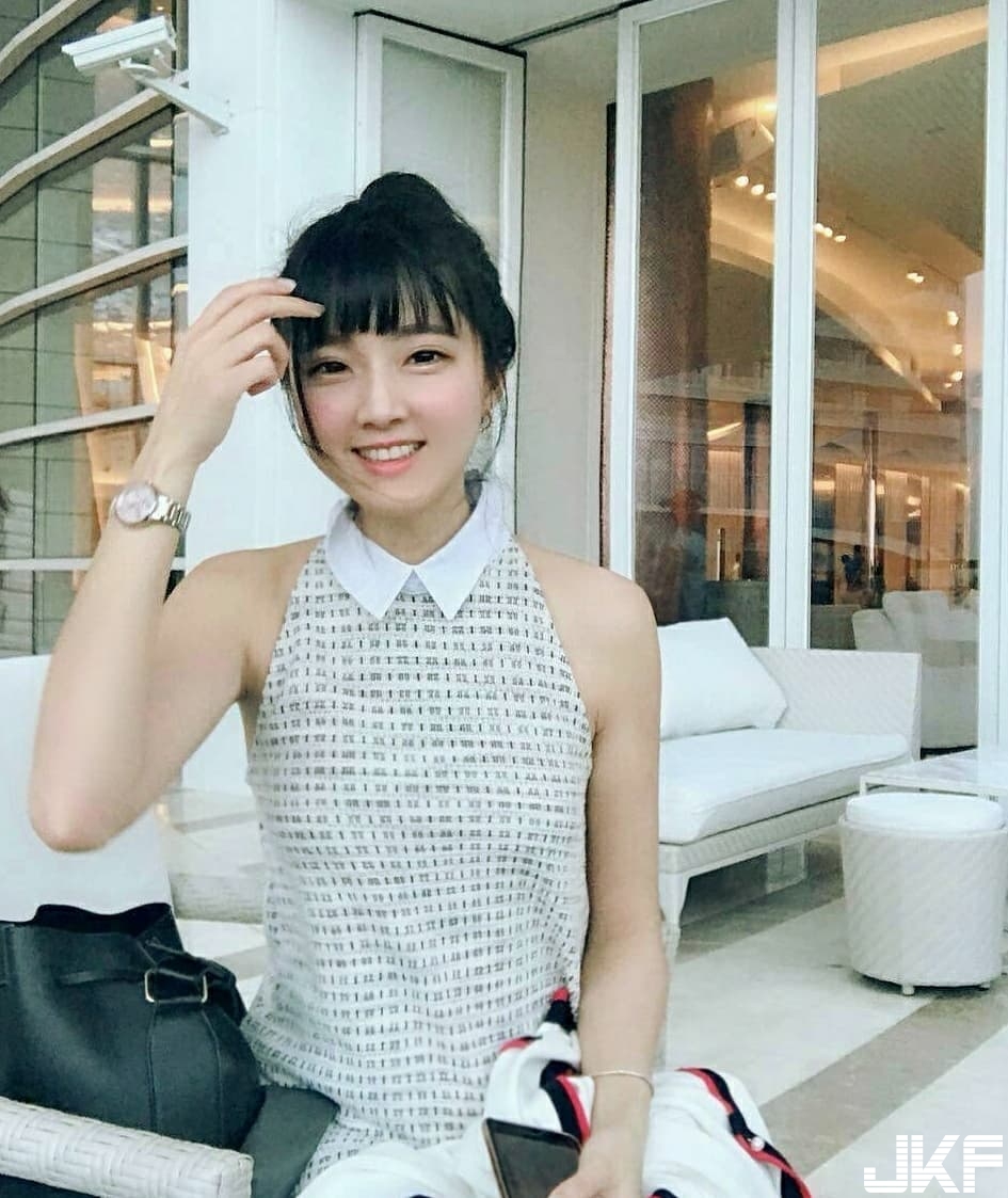 一邊可愛一邊辣！威航「最美空姐」甜美臉蛋還有爆乳身材，根本就是最理想女友啊！