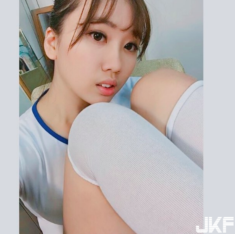 辣護士94讚！輔英制服好藏乳 但「美乳學姊」比基尼全出賣，「波濤洶湧」都被賣光光啦！