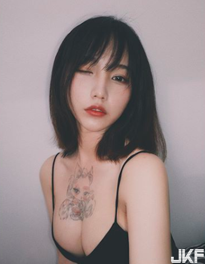 巨乳大一倍！正妹胸部再發育，「飽滿深溝」份量讓人陶醉啊！