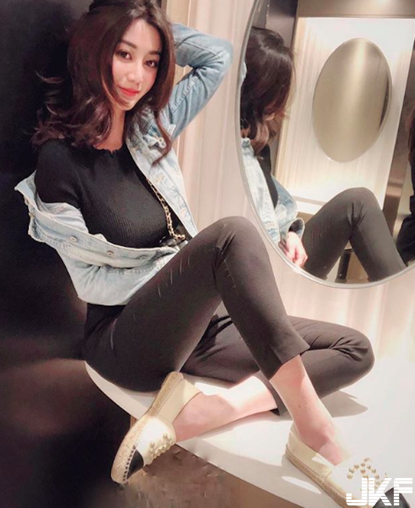 好兇！飲料機前遇到「巨大車頭燈」，「渾圓美乳」讓投幣時已血脈噴張&#8230;