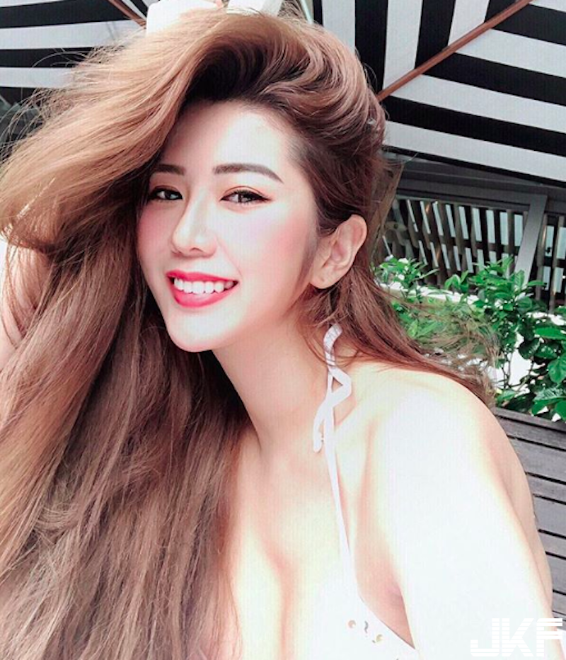沙灘上驚見「神級奶妹」！深Ｖ泳裝「飽滿半球」大方露出！修長美腿更是大殺器啊！