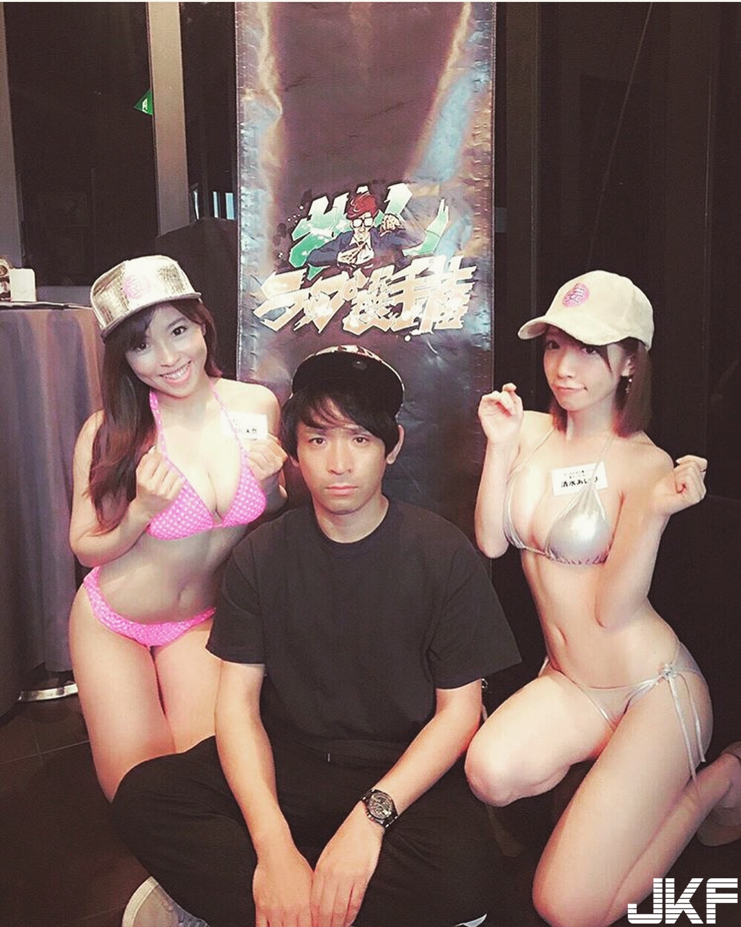超萌「H級乳搖」！甜美寫真女星「清水藍里」身材太胸爆，滿滿乳搖影片看不完！