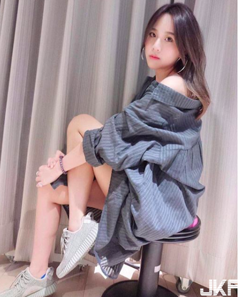 乳量太兇！國文老師「飽滿美乳」把人辣哭，網友想拜師深造中文了！