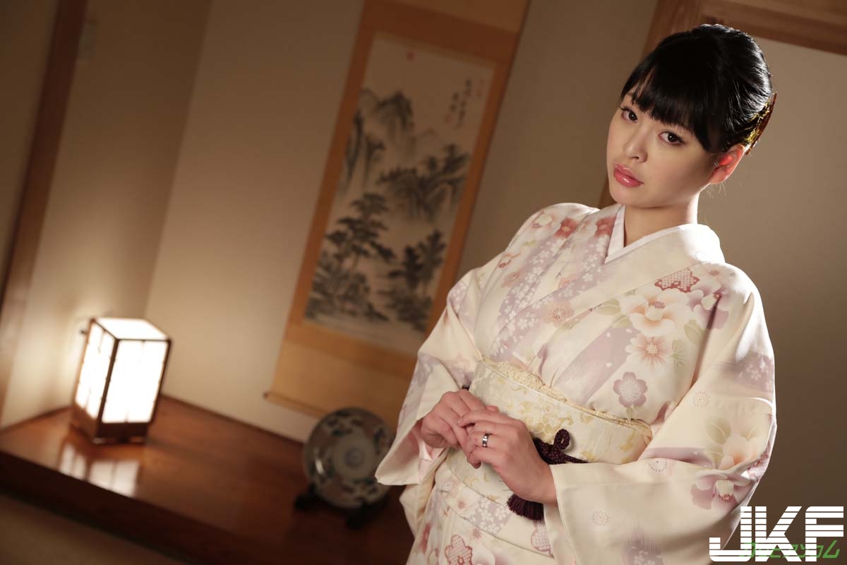 真菜果：夫よりも愛した男 ～著物からこぼれ落ちるHカップ～ - 貼圖 - 性感激情 -