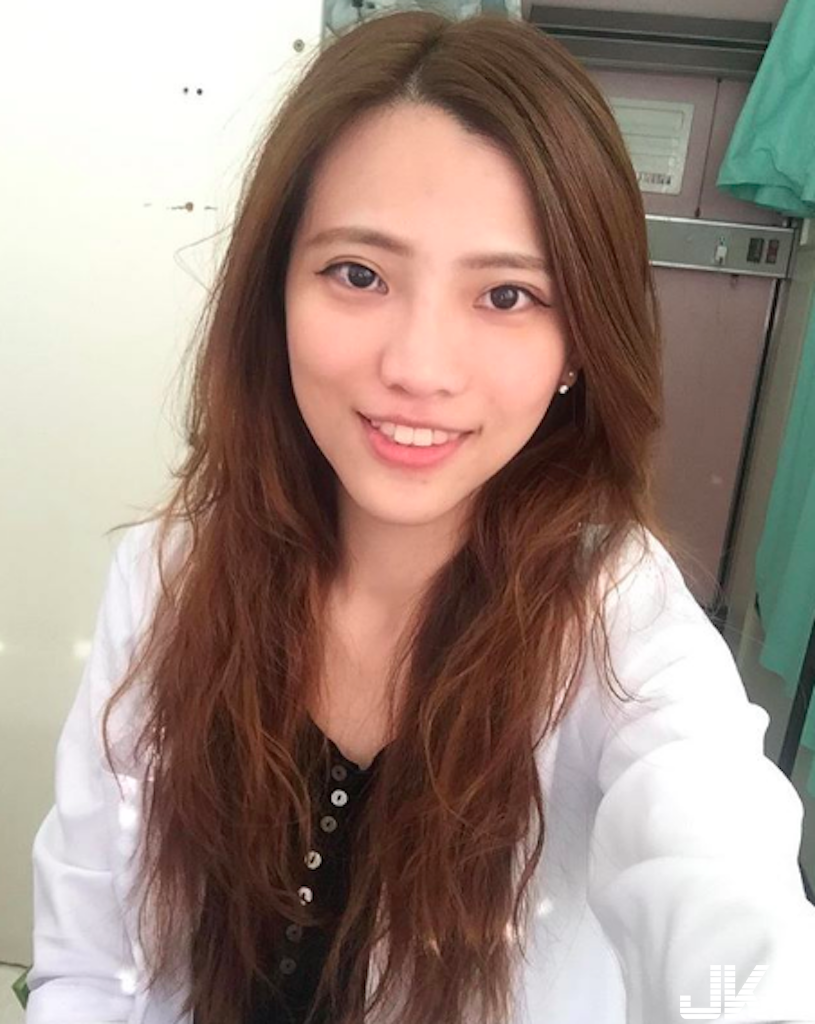 台灣「最辣實習女醫生」！姊姊有在練「緊實屁股蛋」，公園驗收大秀翹臀微笑線！
