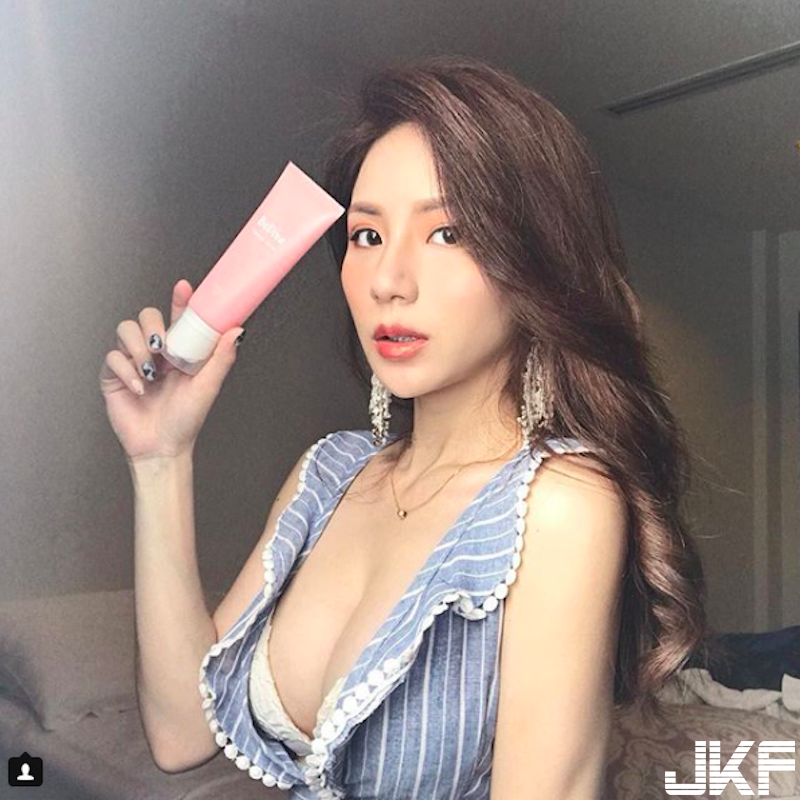奶奶都生氣啦！「大奶妹子」雪白美乳爆筋！太巨大乳量泳裝都撐不住！