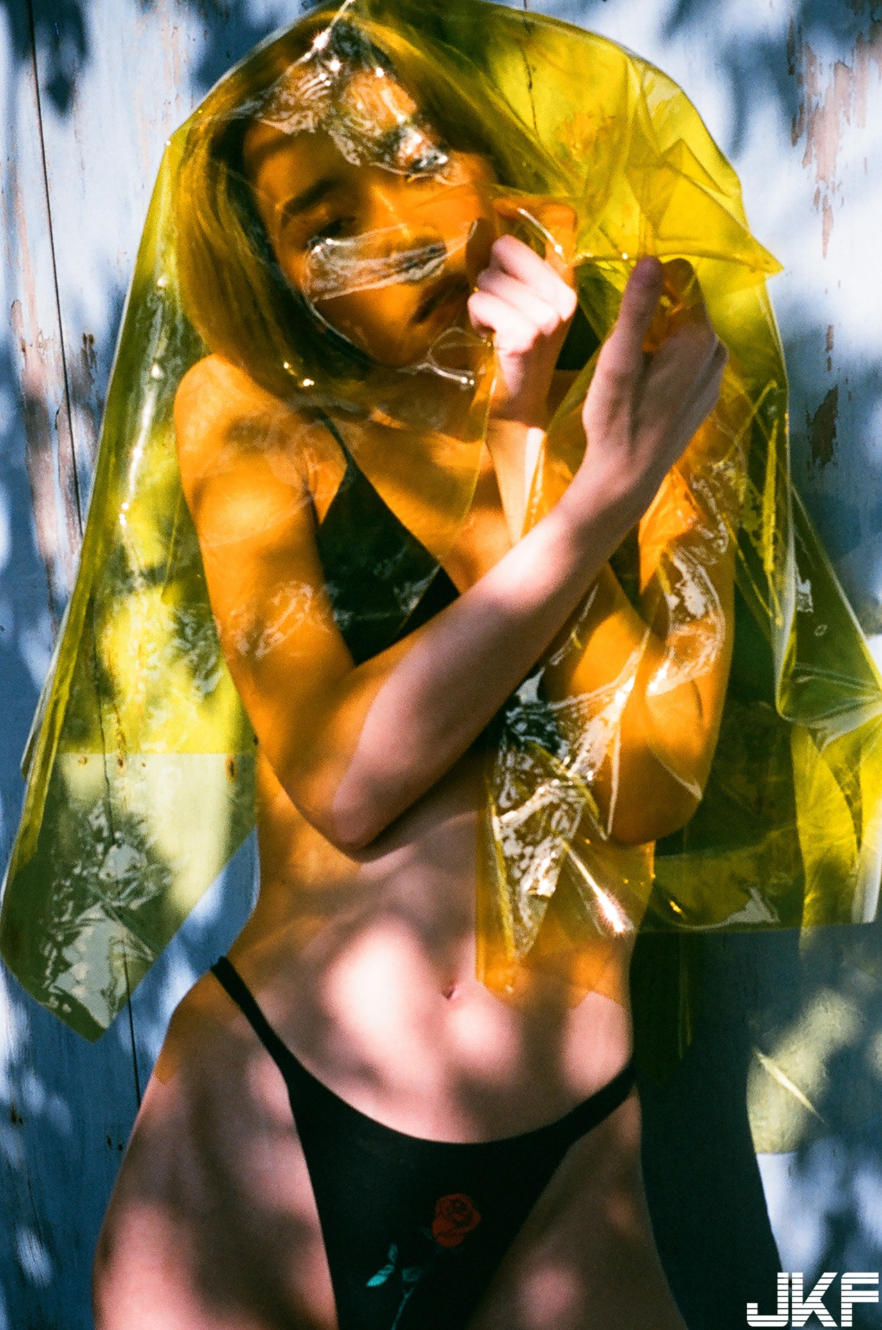 霸王色外洩的女體藝術！人像攝影師「Muska」與性感模特「Sofia」的迷幻荒野！