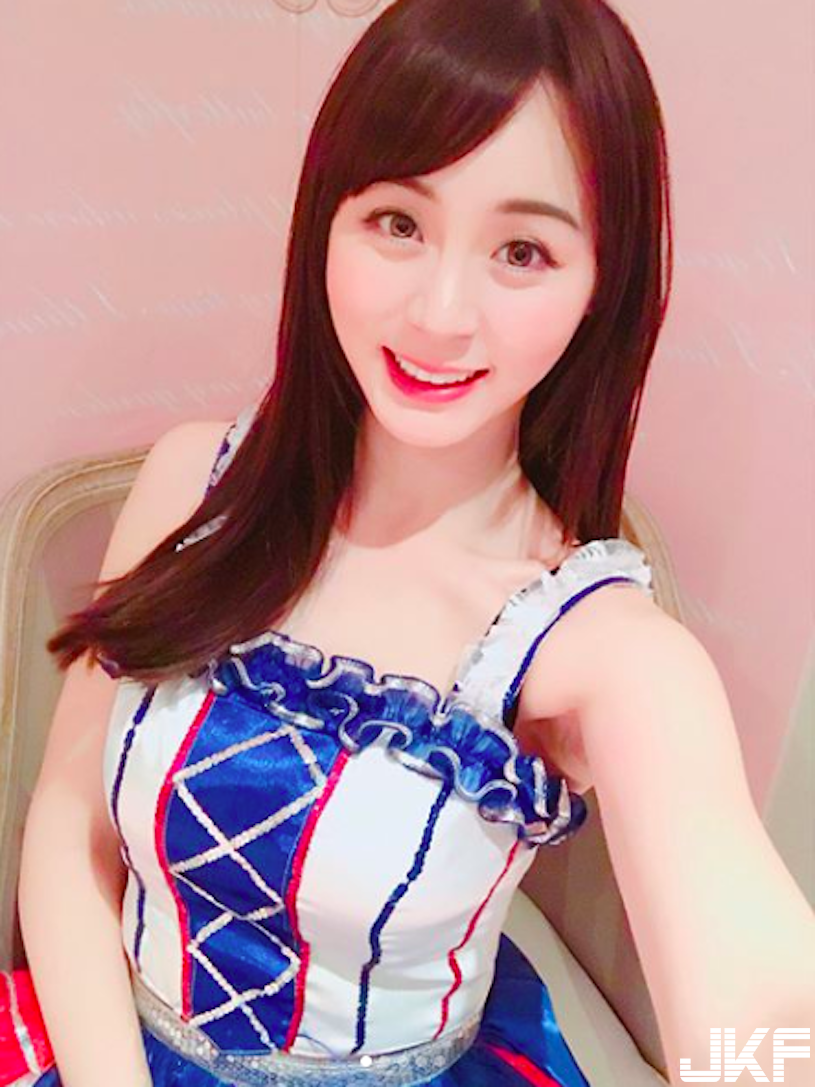 爆乳啦啦隊員「海邊性感解放」！養眼比基尼「白嫩美乳」超吸睛！