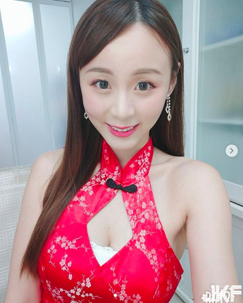 爆乳啦啦隊員「海邊性感解放」！養眼比基尼「白嫩美乳」超吸睛！
