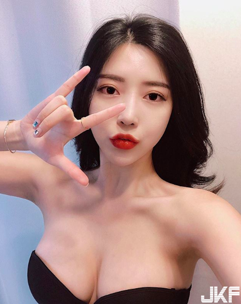 【6upoker】韓國辣姐「豐滿身材」超噴血，「養眼胸部曲線」要滿出來了！