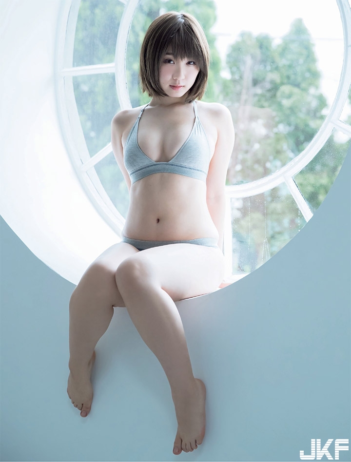 激情運動少女！「美乳 Coser」帶雙球走步　渾圓蜜桃也出來見客！