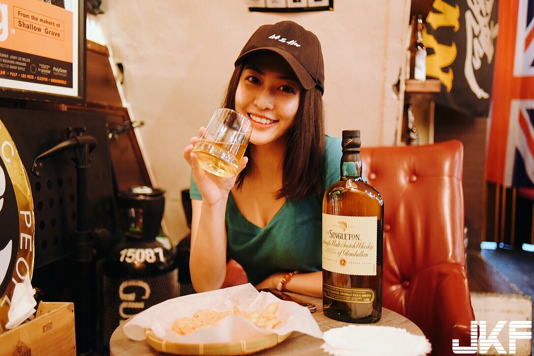 海水浴場正妹 Kincy 正面解放男泳客都暴動了:我溺水在妳的情海 - 素人正妹 -