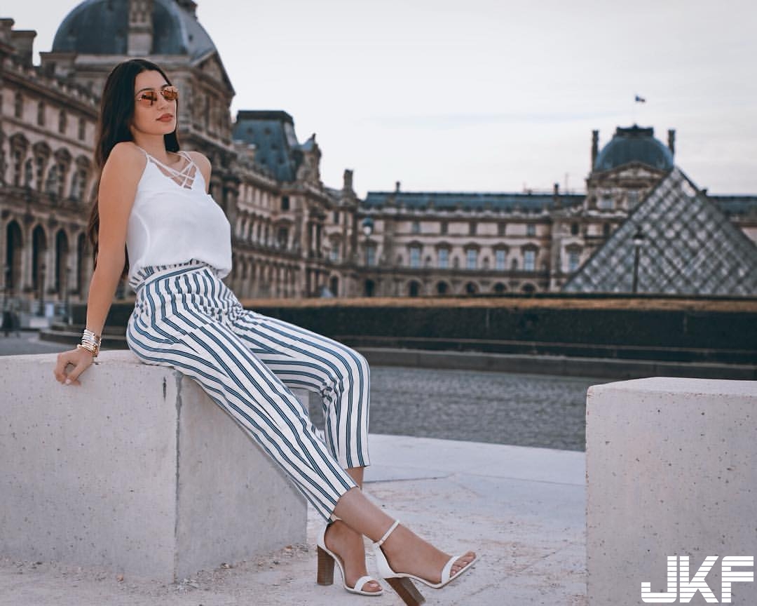超正巨胸膜特 JENNA JENOVICH 纖細長腿完全不符比例 - 歐美美女 -