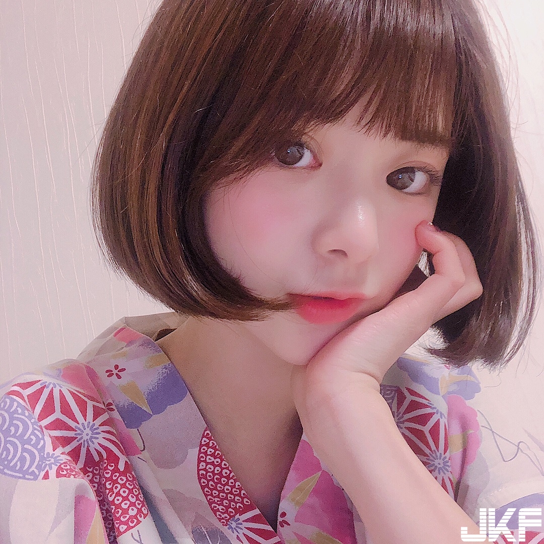 連證件照都美翻！超萌「犬系妹子」顏值太高　水汪汪大眼電力超強！
