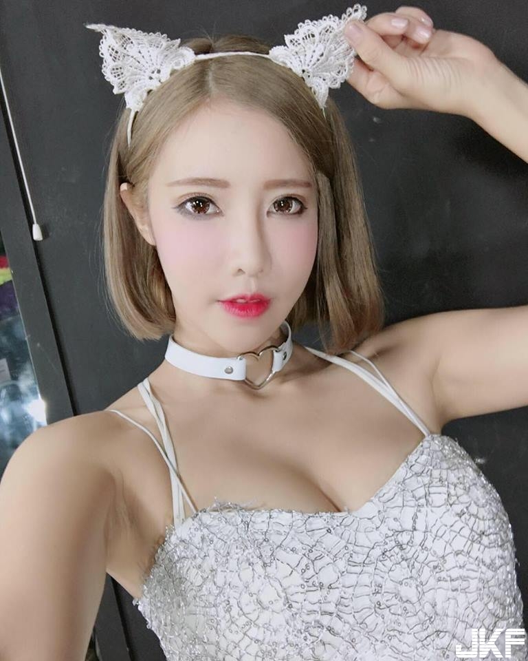 騷辣DJ「Cyndi亭瑋」巨乳刷盤咚吱咚吱　羞談「初體驗」內心彷彿在衝撞