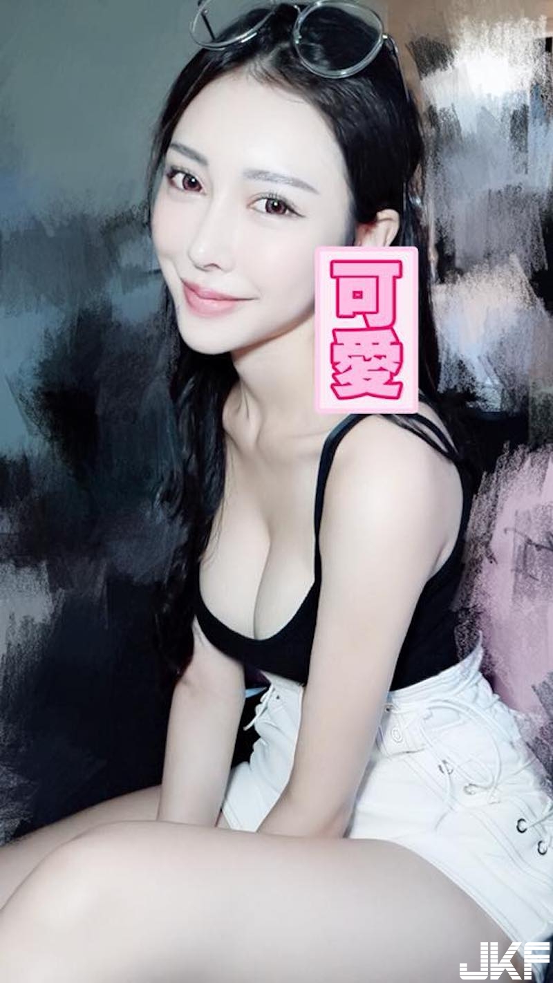 真的好像明日花！性感女郎龔映璇「蕾絲美乳」好誘惑，修長美腿讓人煞不住車～