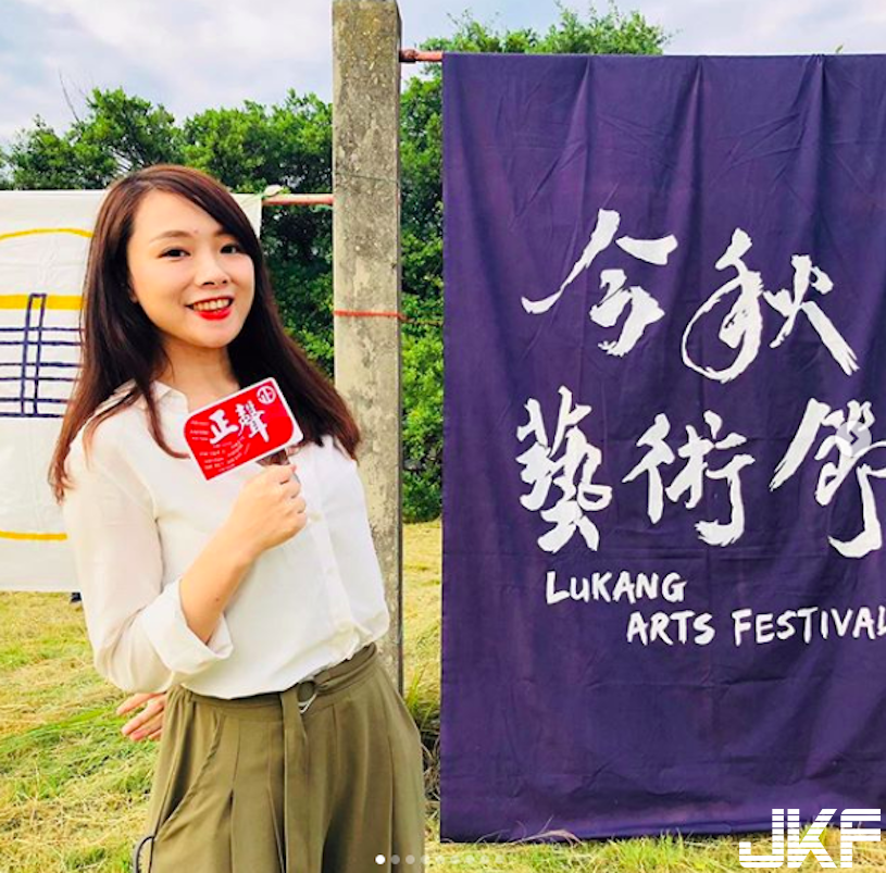 電台超兇女DJ！浮潛時露出「深V事業線」，畫面好震撼啊！