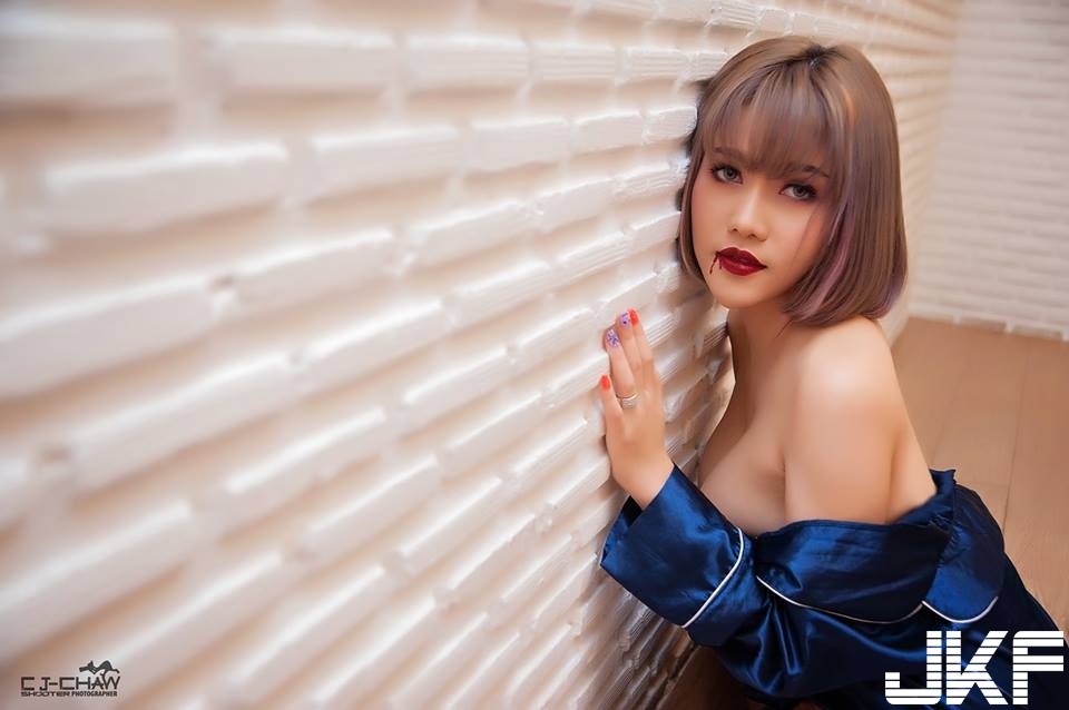 肉肉吸血鬼！「兇猛巨乳」是致命陷阱，躺進兩團肉肉裡被咬也甘願啊！