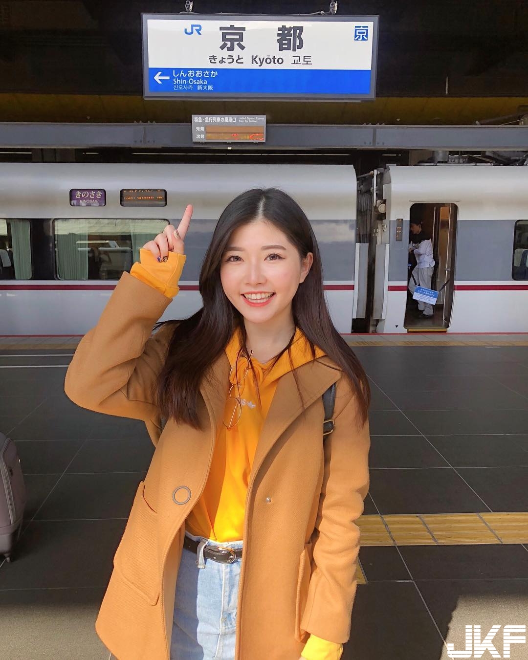 軟萌可以拯救世界！活潑可愛的「甜美女孩」舒舒回眸一笑就能驅散心裡的烏雲