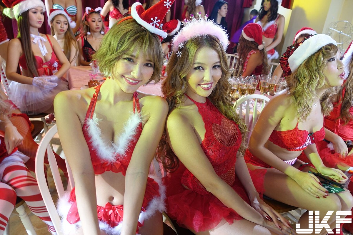 纖腰+大奶+翹臀 +蜜腿　日本最騷舞團「CYBERJAPAN DANCERS」耶誕貼乳自拍超養眼