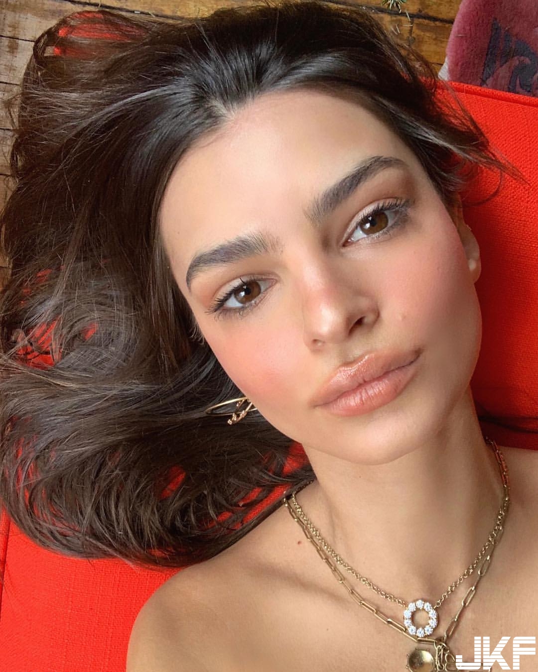 混血辣模 Emily Ratajkowski 海邊脫光露出核彈級奶球讓全世界都瘋啦... - 歐美美女 -