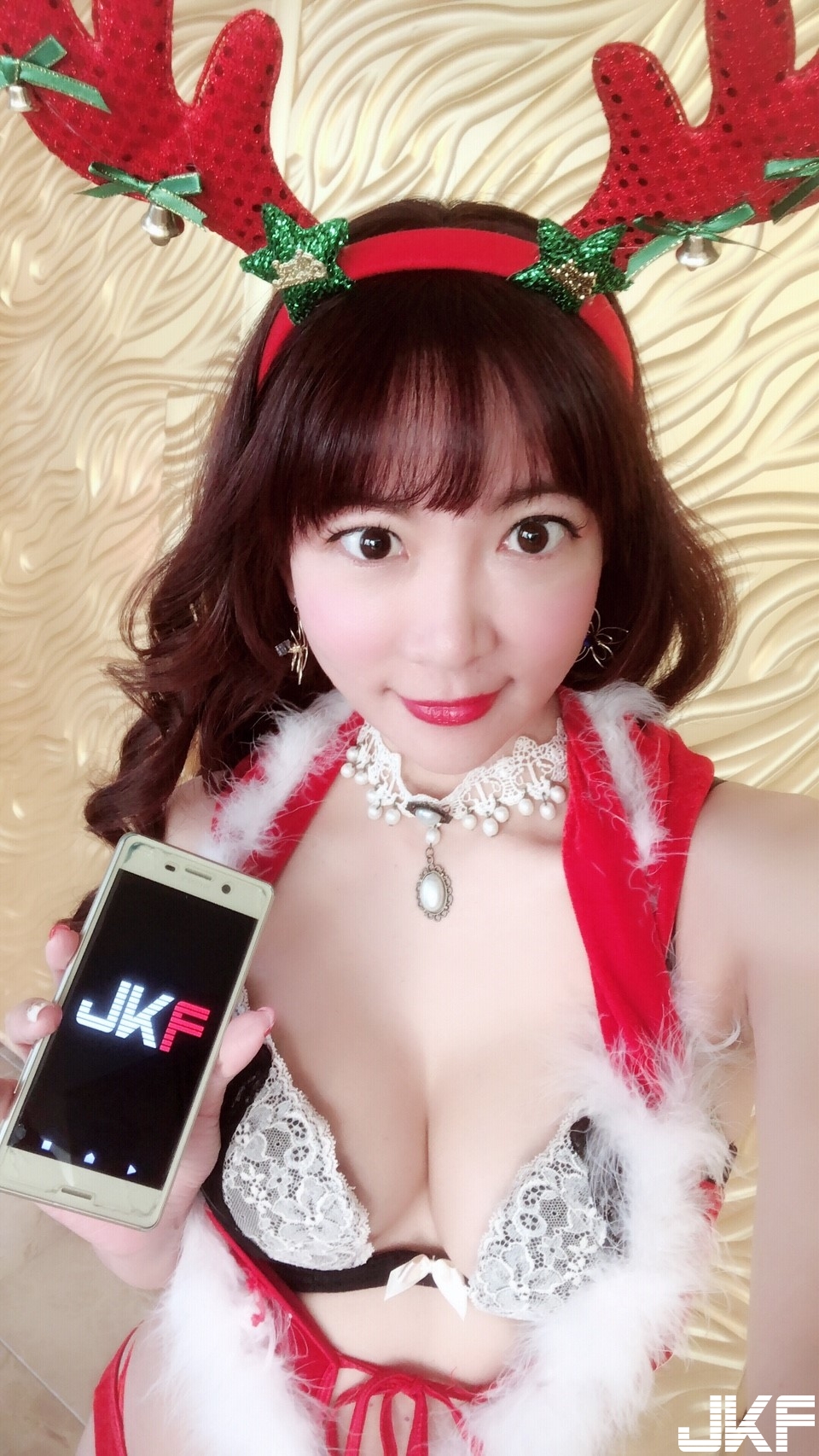 搖響你的鈴鐺！百位JKF女郎獻上「大尺聖誕照」　超猛麋鹿奶沒有極限！