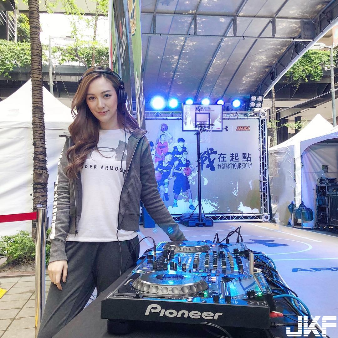 【6upoker】火辣超正女DJ！「唐筠喬Joii」的Ｓ完美曲線讓人眼睛和耳朵同時衝擊！