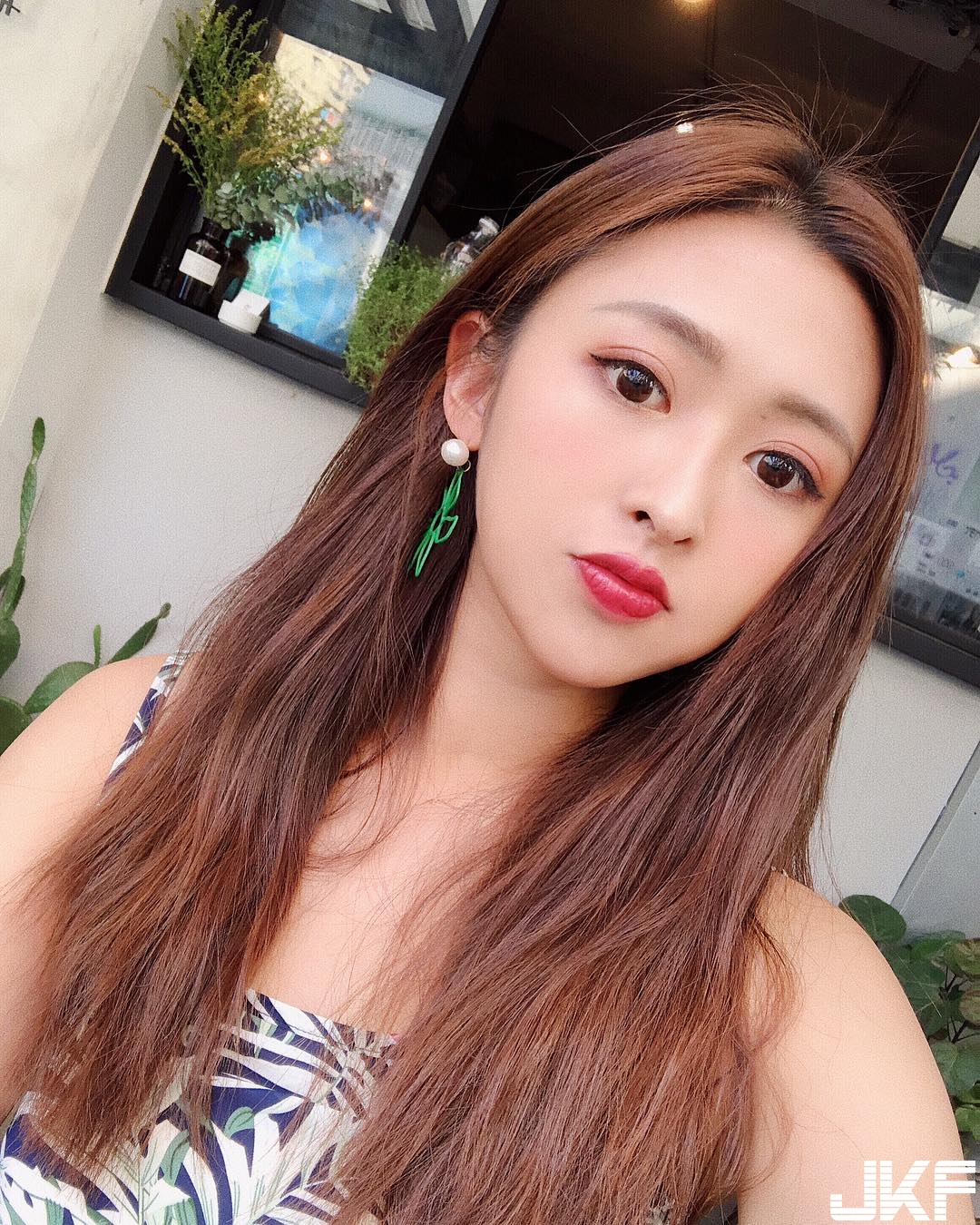 唐老鴨真過份！長腿逆天妹子「徐明郁Nikki」讓人幸福泡泡飛滿天 !
