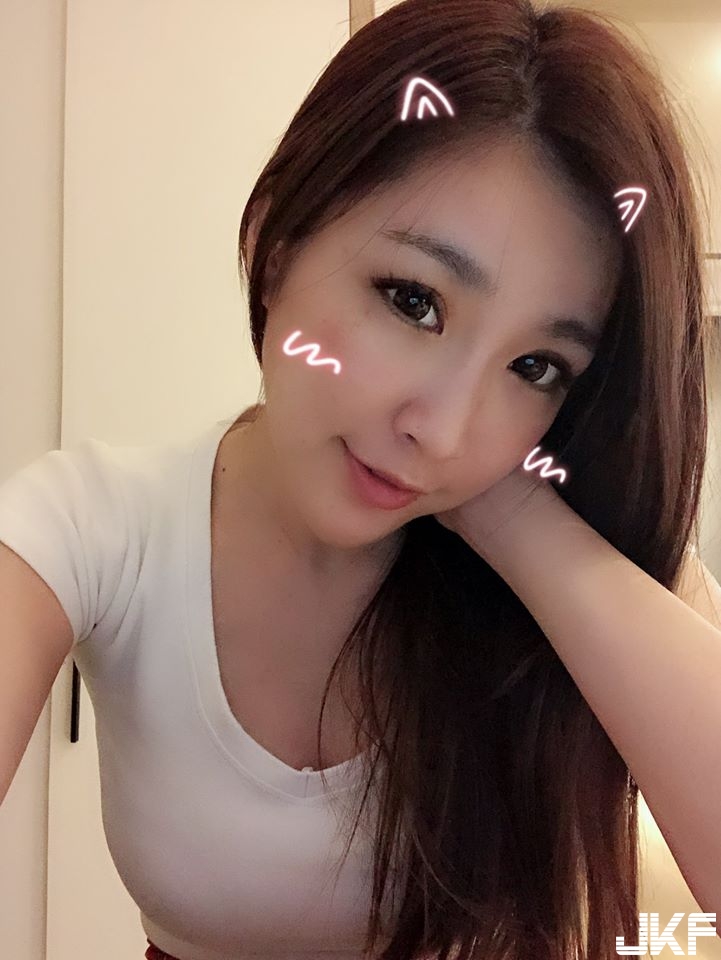 肉肉的最好抱！「32E正妹林蓓貝」大份量的滿滿愛心，根本寒冬送暖呀～