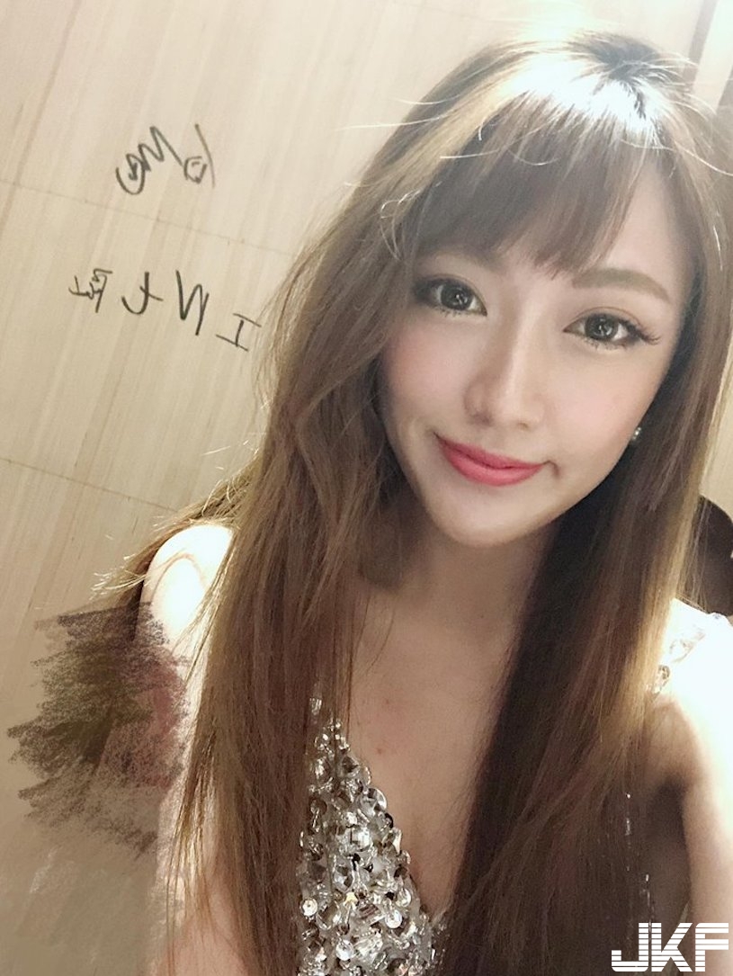 充滿親切感的甜美正妹「橘Jill」，淺淺的微笑就抹殺好多底片！