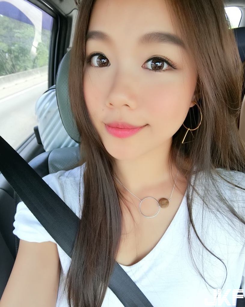 優質蜜大腿！正妹小薇「超棒身型」好有活力，結實腹部線條太完美了！