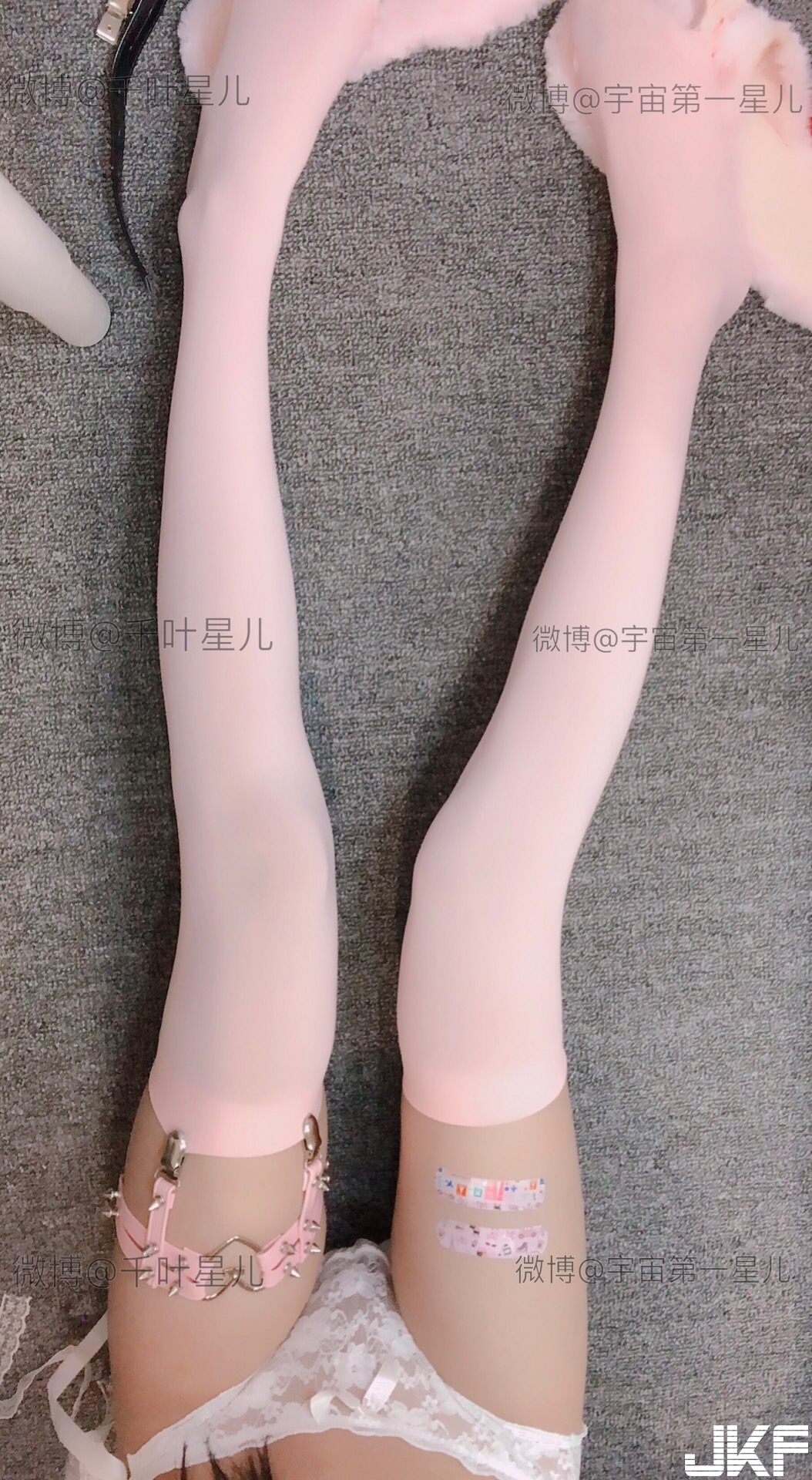 【網紅】千葉星兒 - 粉色長筒襪白色蕾絲內褲 - 貼圖 - 絲襪美腿 -