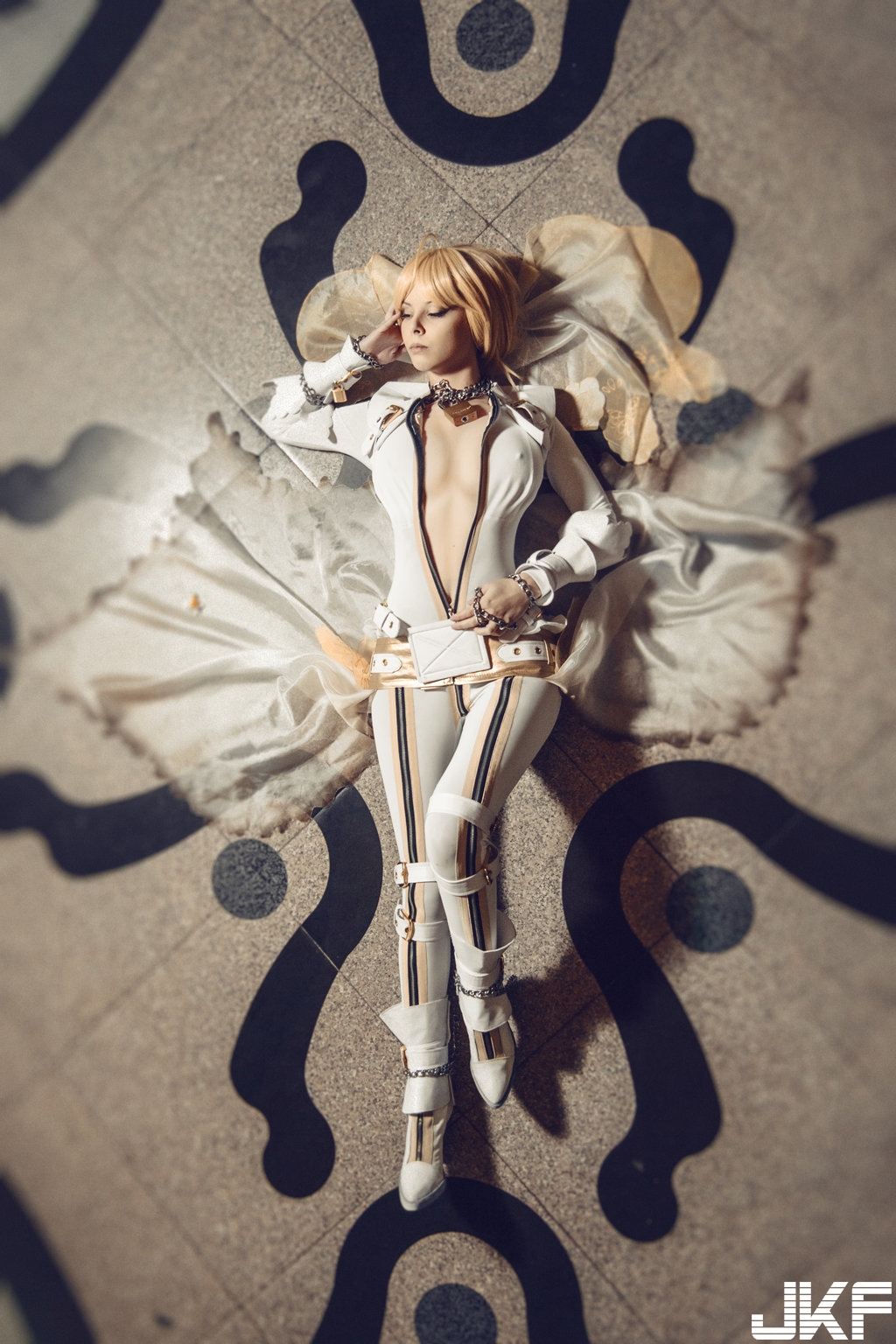 02_saber_bride_by_disharmonica_d83qoj0.jpg