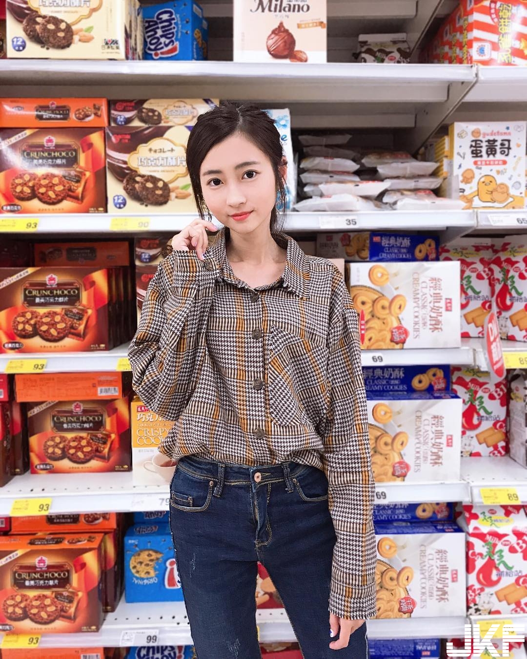 有朝陽就是正！「正妹親善大使」呂亭儀超氣質美妍搭配甜甜笑容，萌殺所有男大生