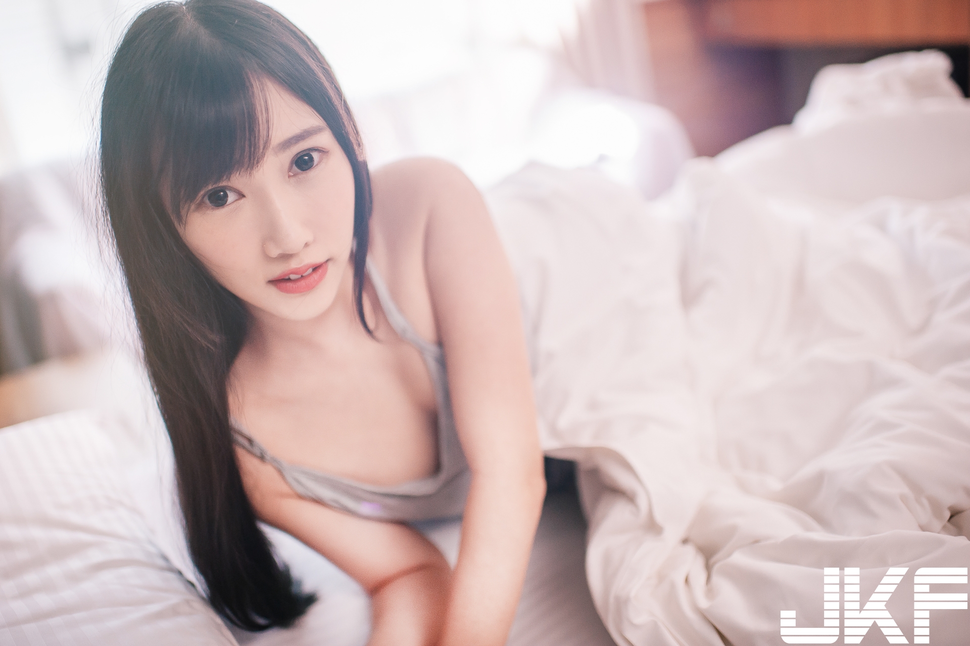 甜美正妹「又又」的青春美體，原汁原味女友感的誘惑之味！