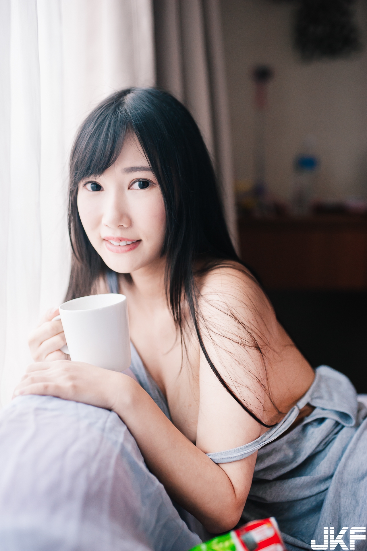 甜美正妹「又又」的青春美體，原汁原味女友感的誘惑之味！