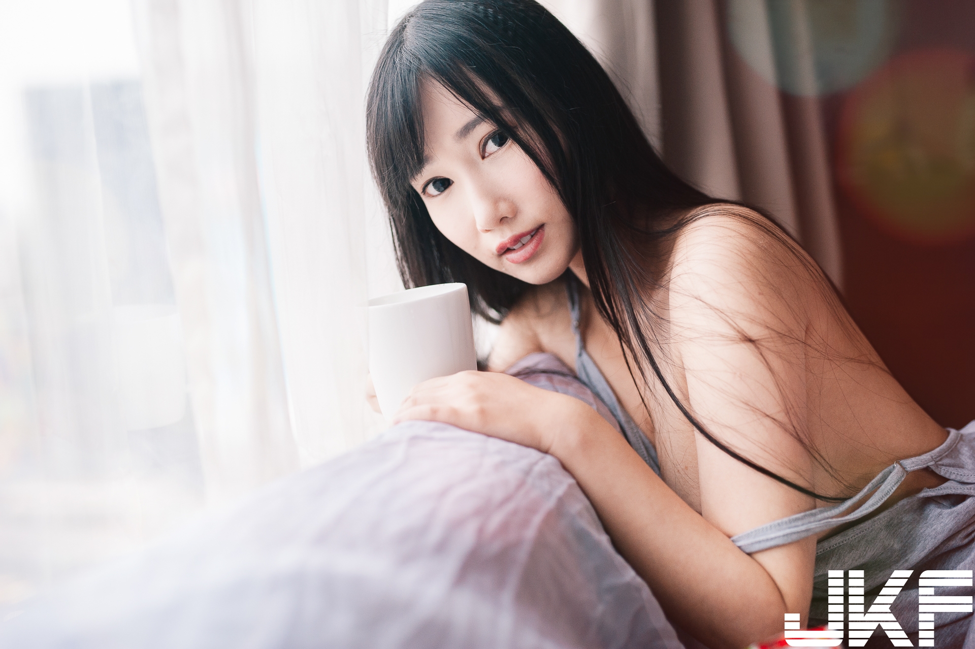 甜美正妹「又又」的青春美體，原汁原味女友感的誘惑之味！