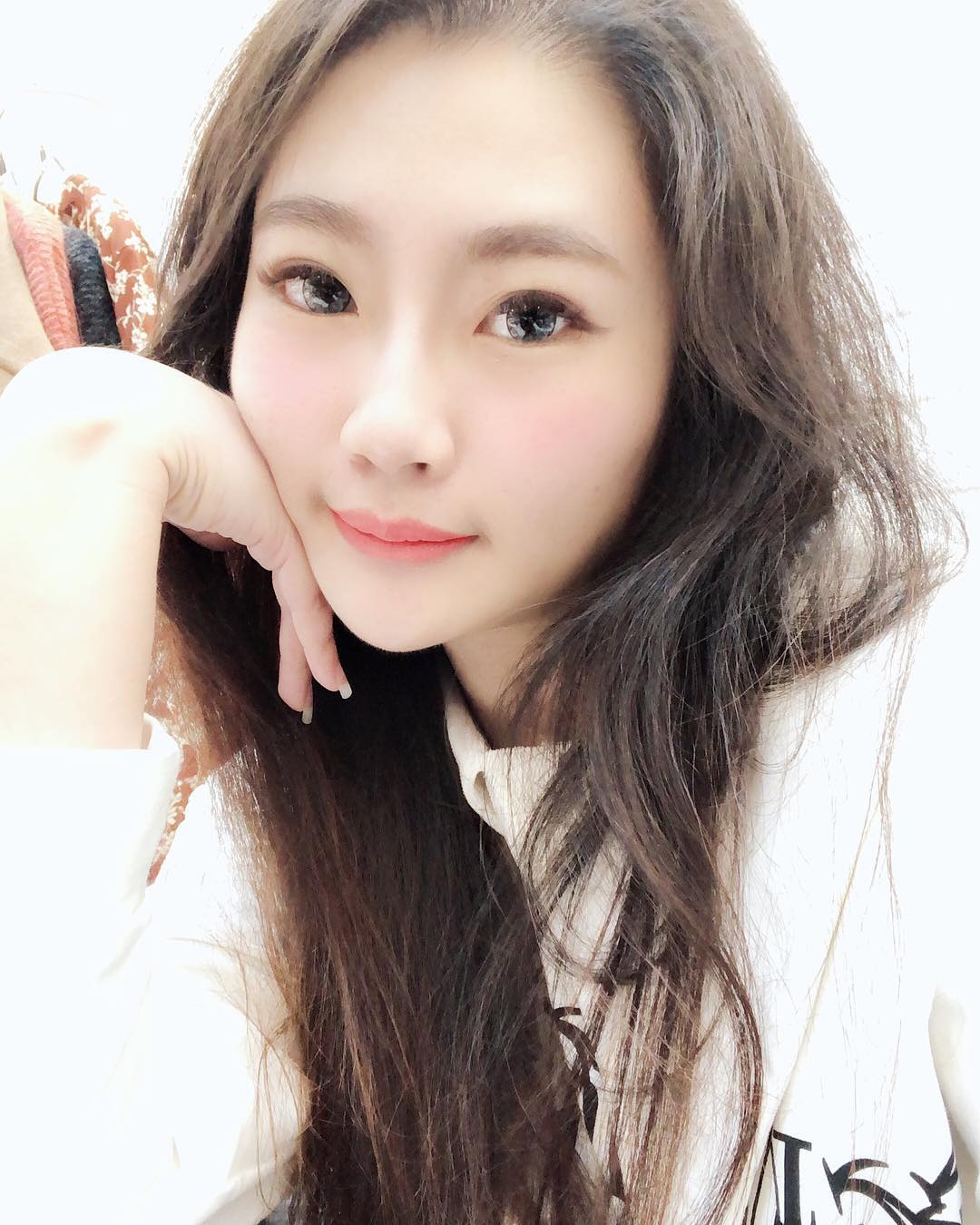 把內衣穿到爆開！巨乳妹子「女朋友」專賣催情水　她的身材才是最催情！