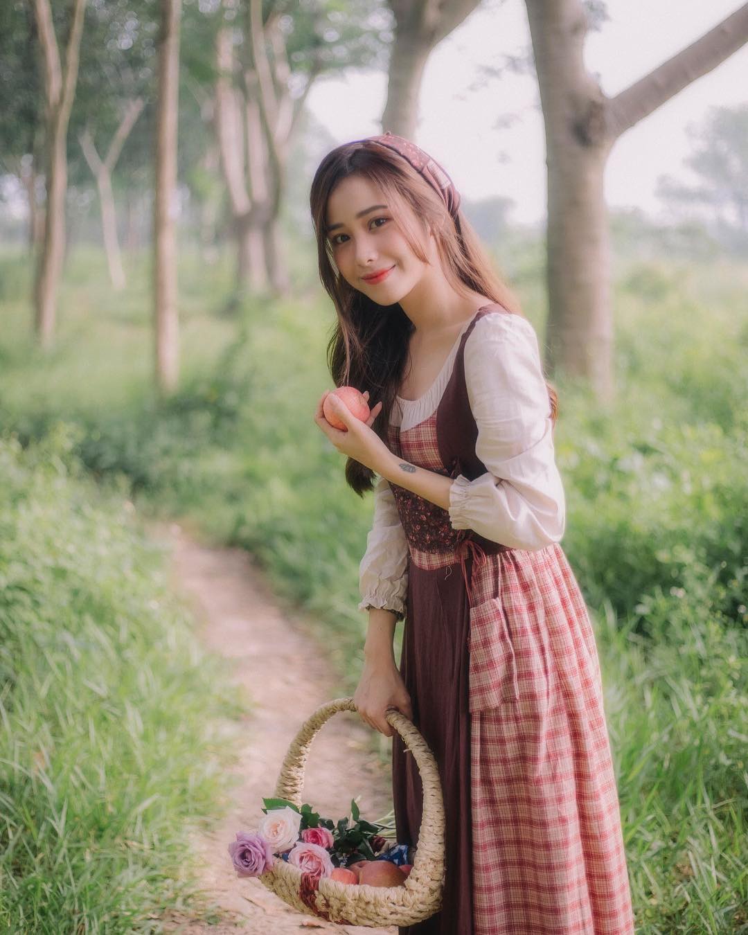 超正越南妹「Nguyễn Phương Dung」透明感滿分　甜美笑容迷倒一票網友！